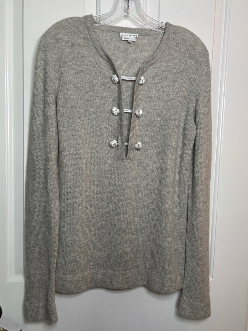 Lutz & Patmos Women’s Grey Cashmere Sweater with leather knot closures size M